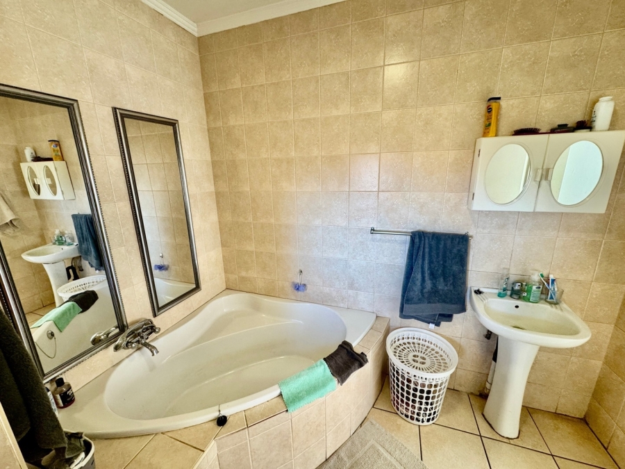 2 Bedroom Property for Sale in Die Bult North West